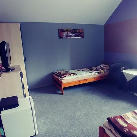Osrodek Sportowo Wypoczynkowy Pustynia Hostel Dębica Buitenkant foto
